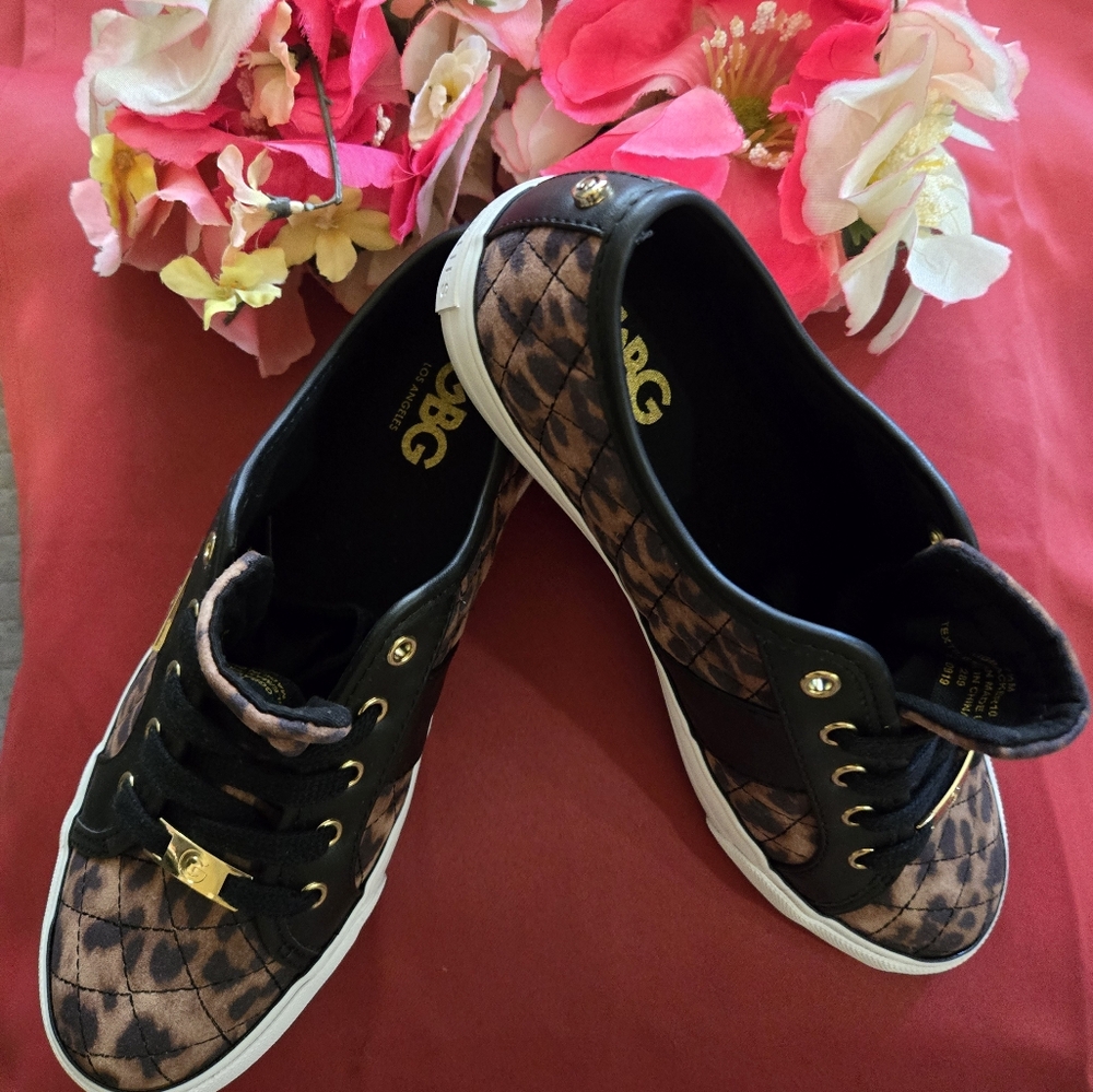 Black Guess shoes